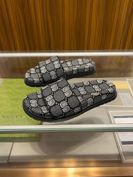 Picture of Gucci Slippers _SKUGuccisz38-45jyh02352544